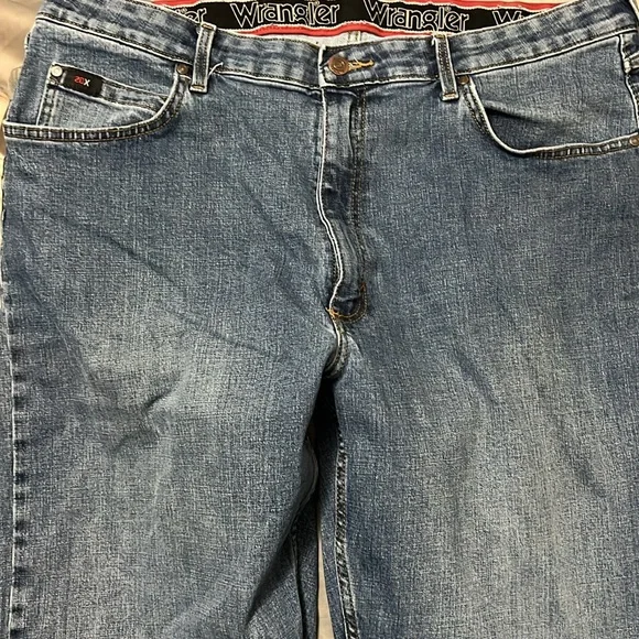 Wrangler 20X Jeans 38X34 Jeans relaxed fit
Men’s jeans good work jeans EUC - Picture 7 of 12